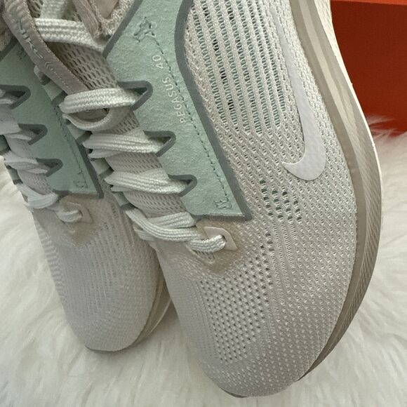 Nike Air Zoom Pegasus 40 PRM Wmns Size 11 Running athletic Shoes FN7629-030 - Picture 4 of 14